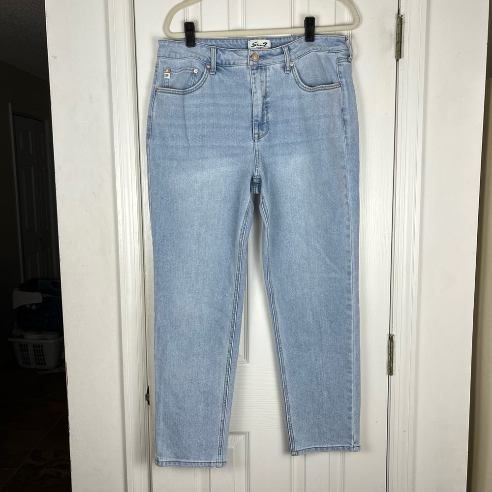 Seven7 Light Wash Denim High Rise Straight Jeans